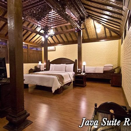 De Batara Hotel Bandung Exterior photo