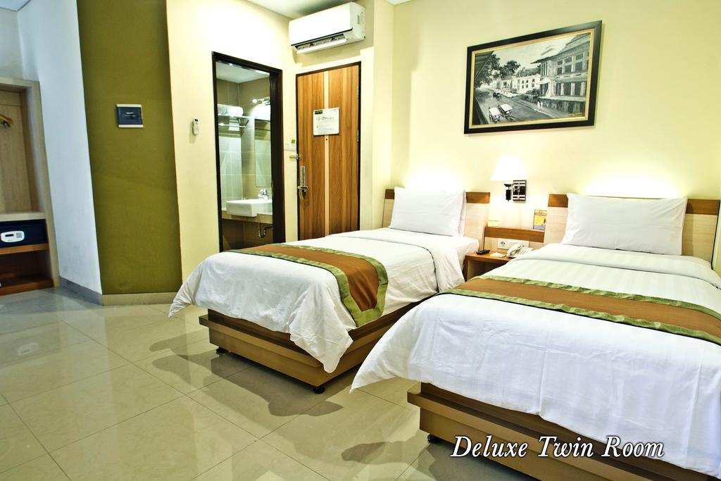 De Batara Hotel Bandung Exterior photo