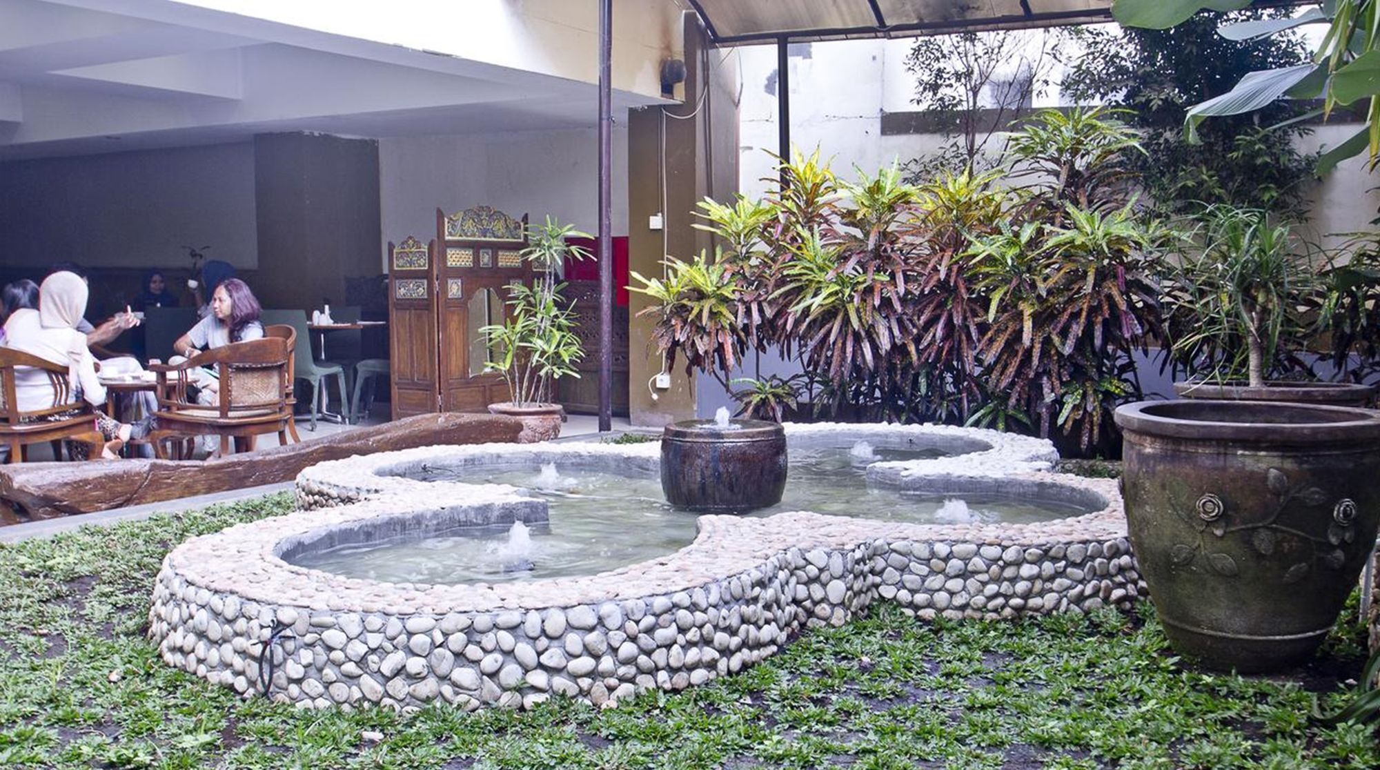De Batara Hotel Bandung Exterior photo